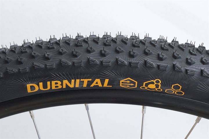 Continental Dubnital Race Rapid 2.00 / 50  mountain bike tire on a rolling resistance test machine