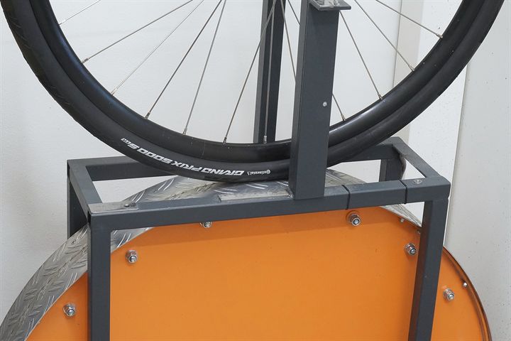 Continental Grand Prix 5000 S TR 35 road bike tire on a rolling resistance test machine