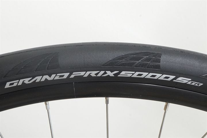 Continental Grand Prix 5000 S TR 35  mountain bike tire on a rolling resistance test machine