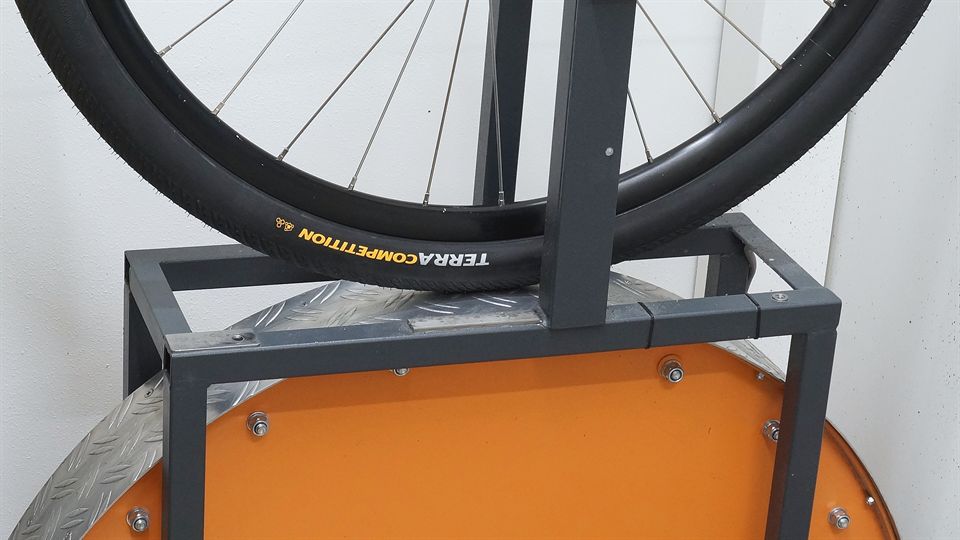 Continental Terra Competition Race Rapid 45 on a rolling resistance machine
