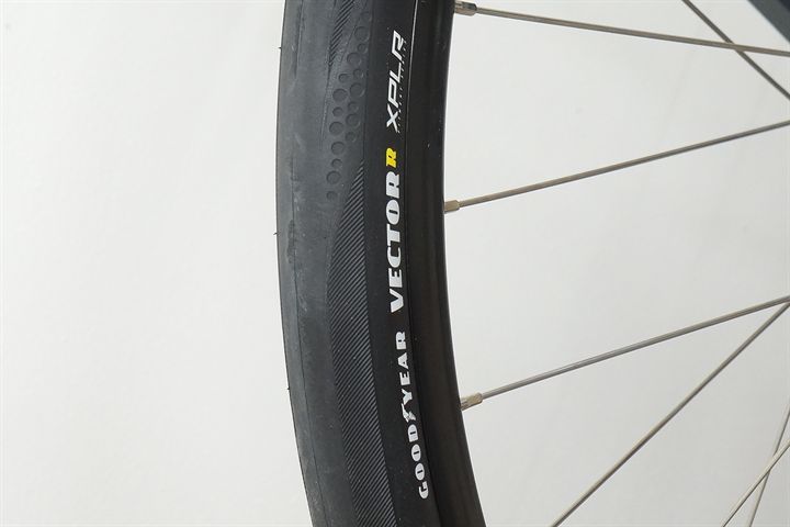 Goodyear Vector R XPLR 40  mountain bike tire on a rolling resistance test machine