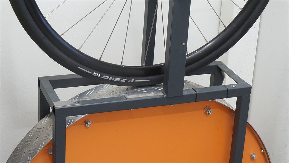 Pirelli P Zero Race TLR SpeedCore 30 on a rolling resistance machine