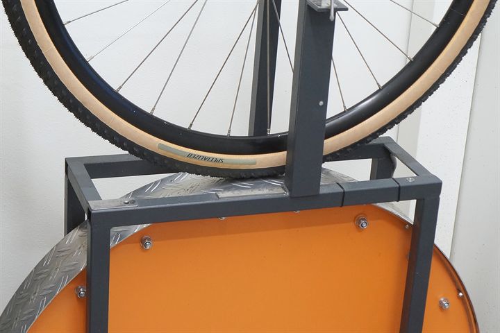 Specialized Tracer TLR 40 road bike tire on a rolling resistance test machine