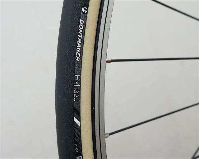 Bontrager r4 320 tyres sale