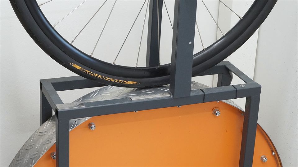 Continental Archetype 30 Lab Test Continental Archetype 30 on a rolling resistance machine