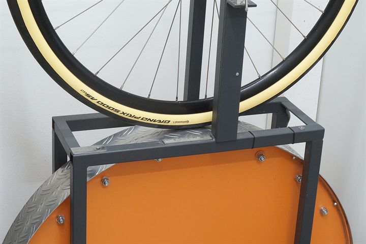 Continental Grand Prix 5000 All Season TR (cream) 35 road bike tire on a rolling resistance test machine