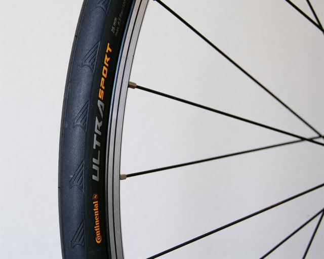 continental ultra sport ii folding road tyre