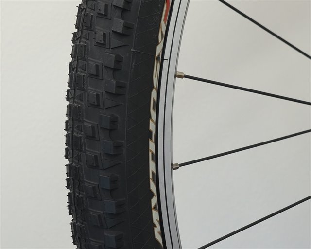 Irc mythos 2024 xc tires