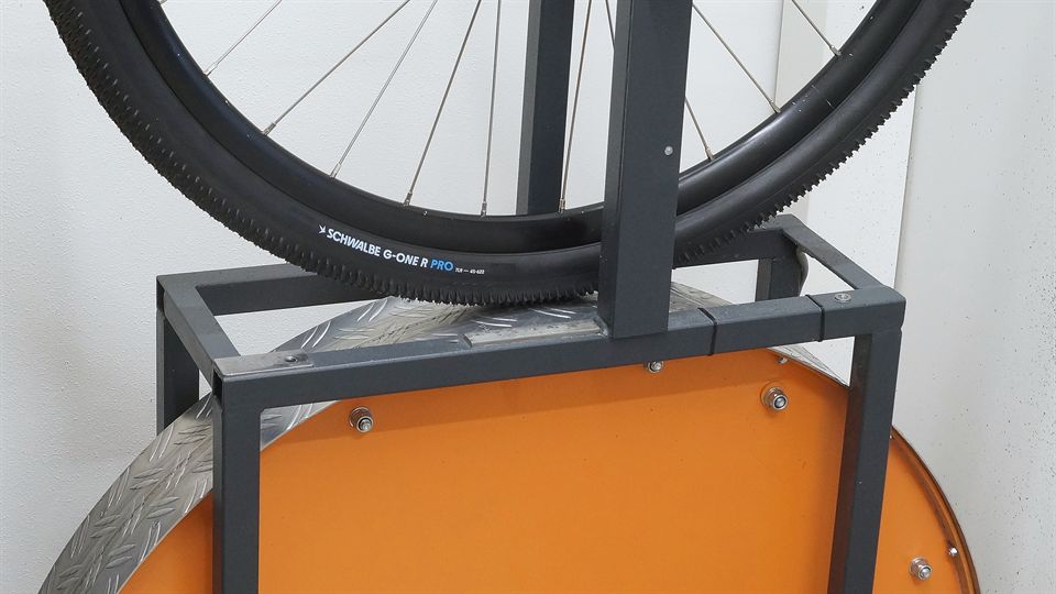 Schwalbe G-One R Pro (black) 45 on a rolling resistance machine