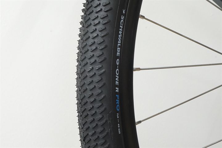 Schwalbe G-One R Pro (black) 45  mountain bike tire on a rolling resistance test machine