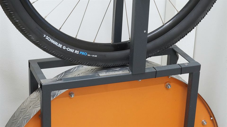 Schwalbe G-One RS Pro (black) 55 2.15 on a rolling resistance machine