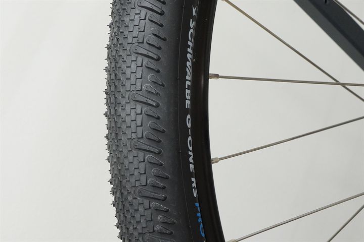 Schwalbe G-One RS Pro (black) 55  mountain bike tire on a rolling resistance test machine
