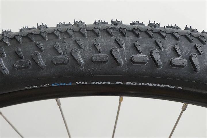 Schwalbe G-One RX Pro 50 Schwalbe G-One RX Pro 50  mountain bike tire on a rolling resistance test machine
