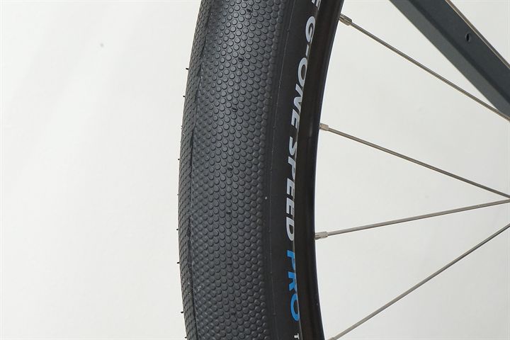 Schwalbe G-One Speed Pro Schwalbe G-One Speed Pro mountain bike tire on a rolling resistance test machine