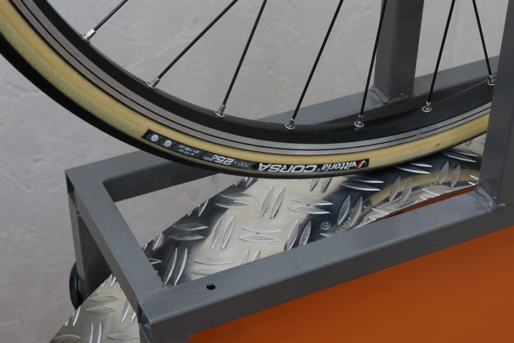 vittoria corsa g  isotech 700c folding road tyre