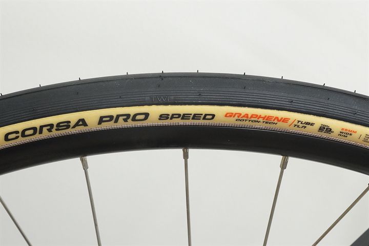 Vittoria Corsa Pro Speed TLR WR (on 22/23 mm rims) 29 road bike tire on a rolling resistance test machine