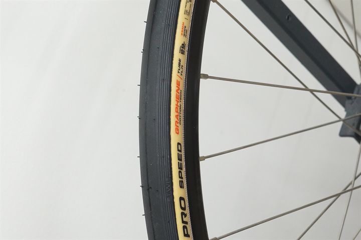 Vittoria Corsa Pro Speed TLR WR (on 22/23 mm rims) 29 road bike tire on a rolling resistance test machine
