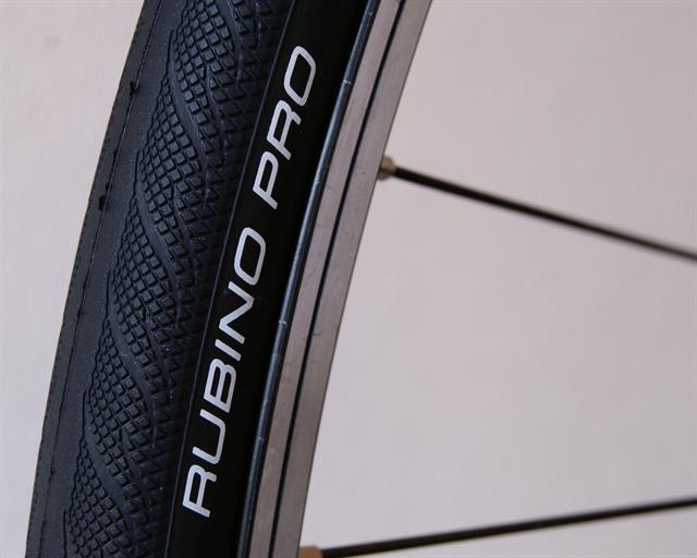 vittoria zaffiro pro road tyre