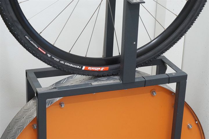 Vittoria Terreno T50 Mixed Gravel Endurance 40 Vittoria Terreno T50 Mixed Gravel Endurance 40 road bike tire on a rolling resistance test machine