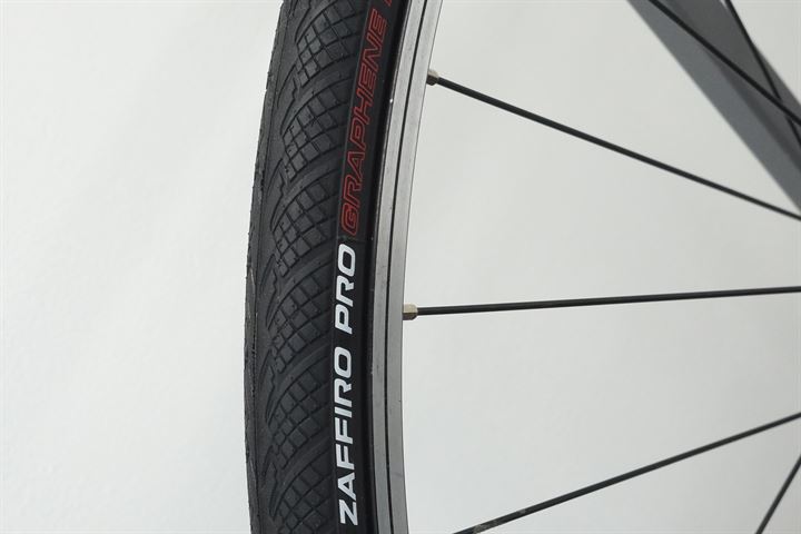 Vittoria zaffiro pro store road tyre